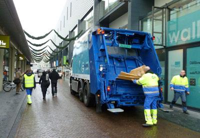 Vuilniswagen op waterstof ingezet bij papierinzameling in Eindhoven 
