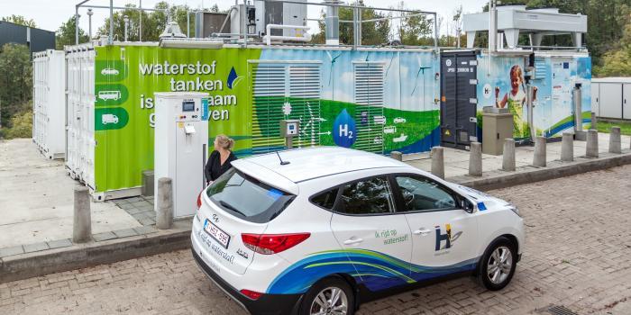 Ontwikkeling en bouw van 2 waterstoftankstations in Wilrijk en Breda 