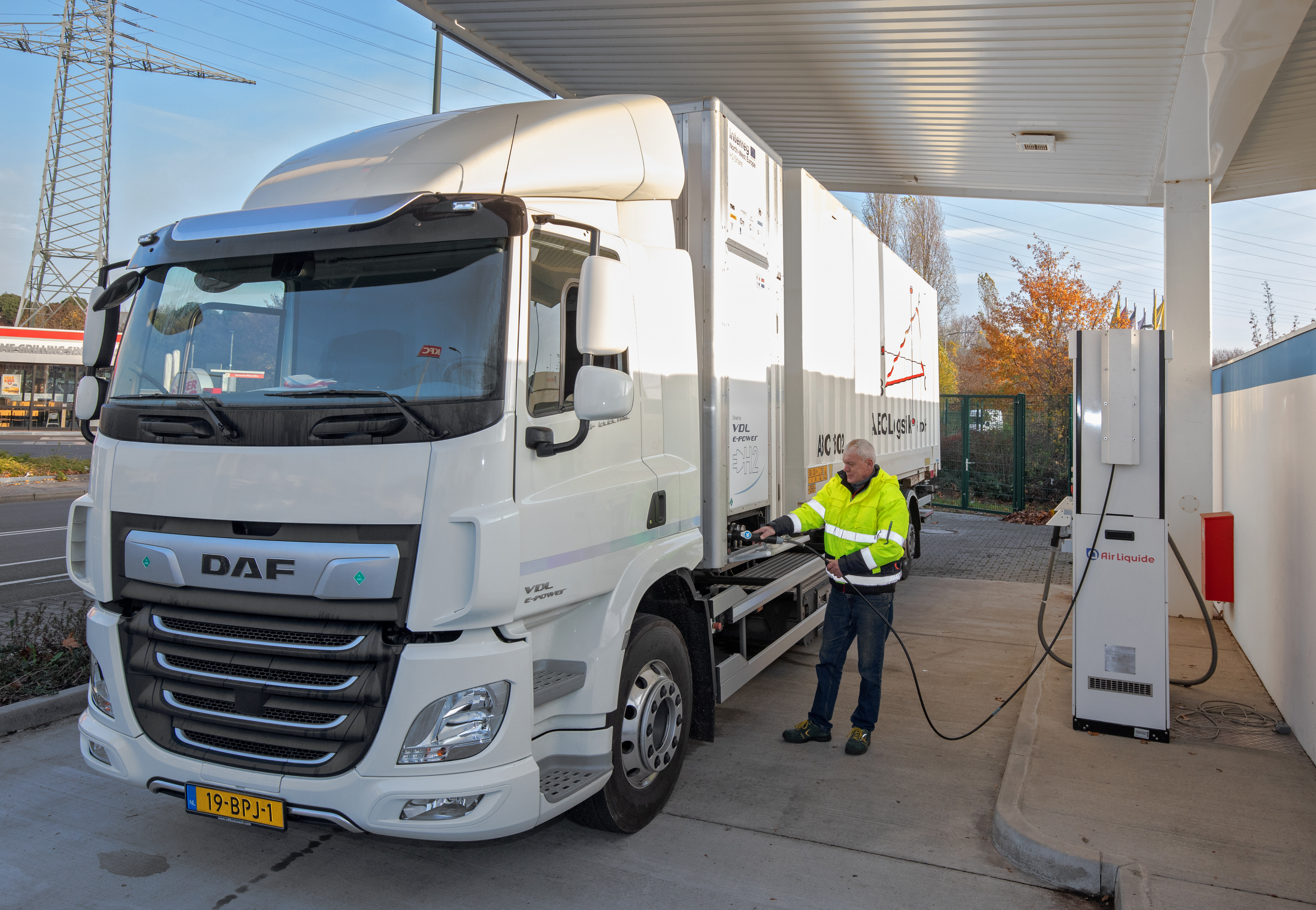 H2-Share-hydrogen-truck-demonstration-Dusseldorf-ABC-Logistik_2.jpg