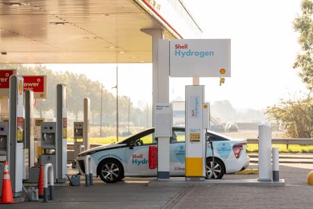 Shell opens first hydrogen refuelling station of H2Benelux in Amsterdam