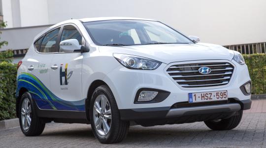 WaterstofNet rijdt in één jaar probleemloos 26 513 km  met FCEV Hyundai ix 35 op waterstof