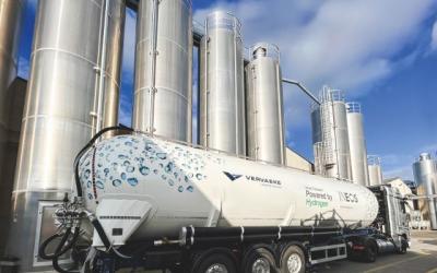 INEOS trials liquid hydrogen truck with Daimler and Vervaeke