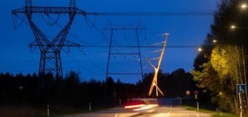 EU backs hydrogen infrastructure in cross-border energy push