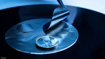 100-fold current density enhancement in imec’s nanomesh electrodes