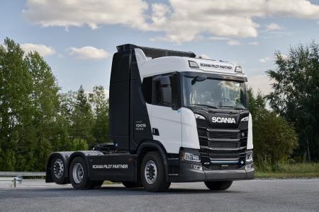 Toyota partners with Scania and Iveco to supply its third generation fuel cell technology for heavy duty trucks 
