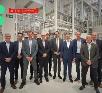 Accelerating Electrolyzer Industrialization: SolydEra, Bosal, and VDL Forge Partnership