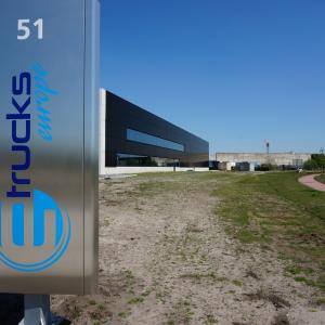 REVIVE workshop and factory tour at E-Trucks Europe
