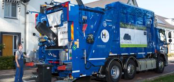 Europe's first hydrogen-powered garbage trucks with licence plate proudly presented in Brabant (NL)