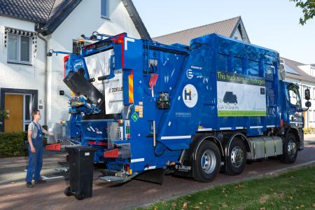 Europe's first hydrogen-powered garbage trucks with licence plate proudly presented in Brabant (NL)