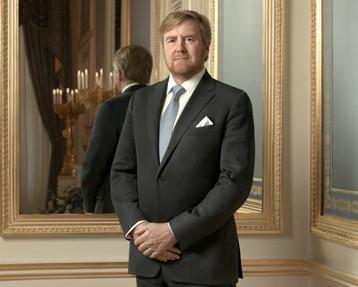 King Willem-Alexander starts construction of first part national hydrogen network