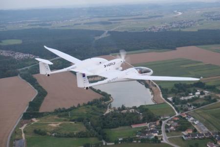 World’s First Piloted Flight of Liquid Hydrogen Powered Electric Aircraft