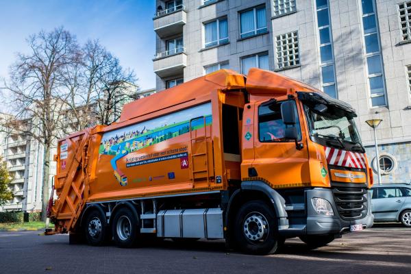 City of Antwerp welcomes first hydrogen-powered municipal waste collection vehicle